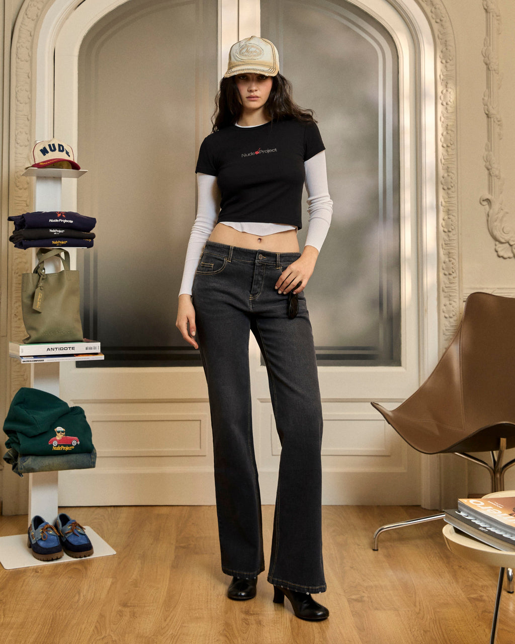 Logo Top Black