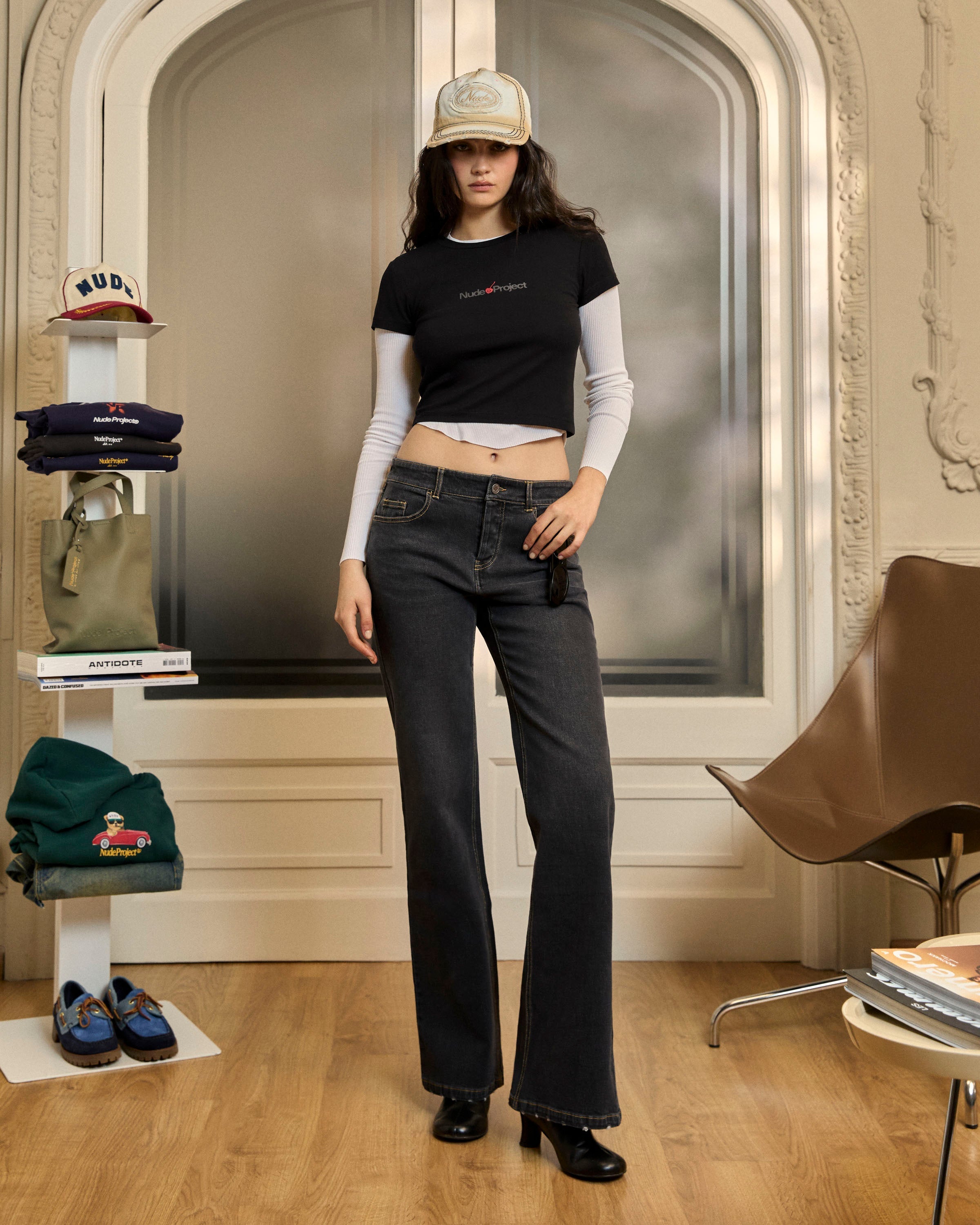 Logo Top Black
