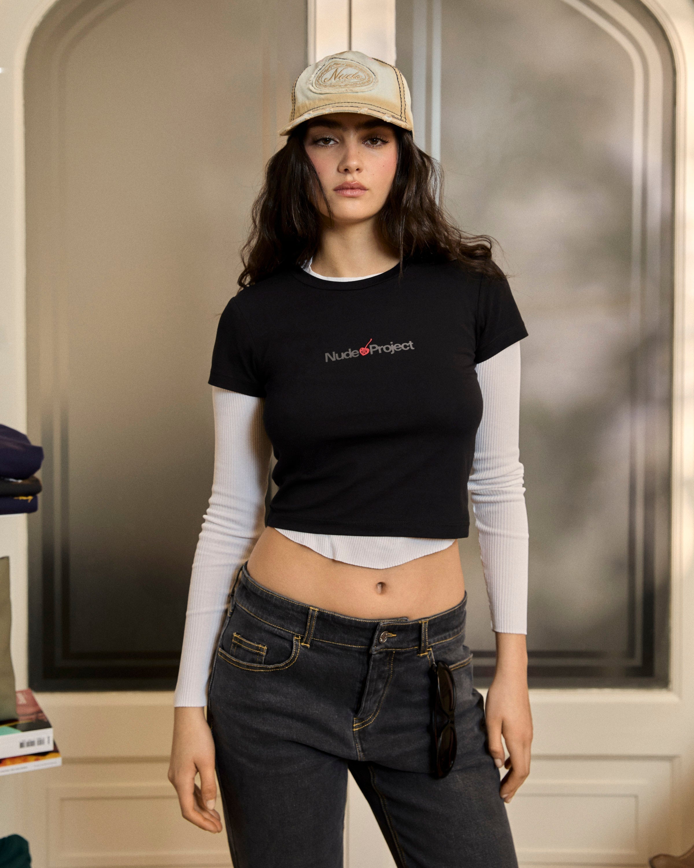 Logo Top Black