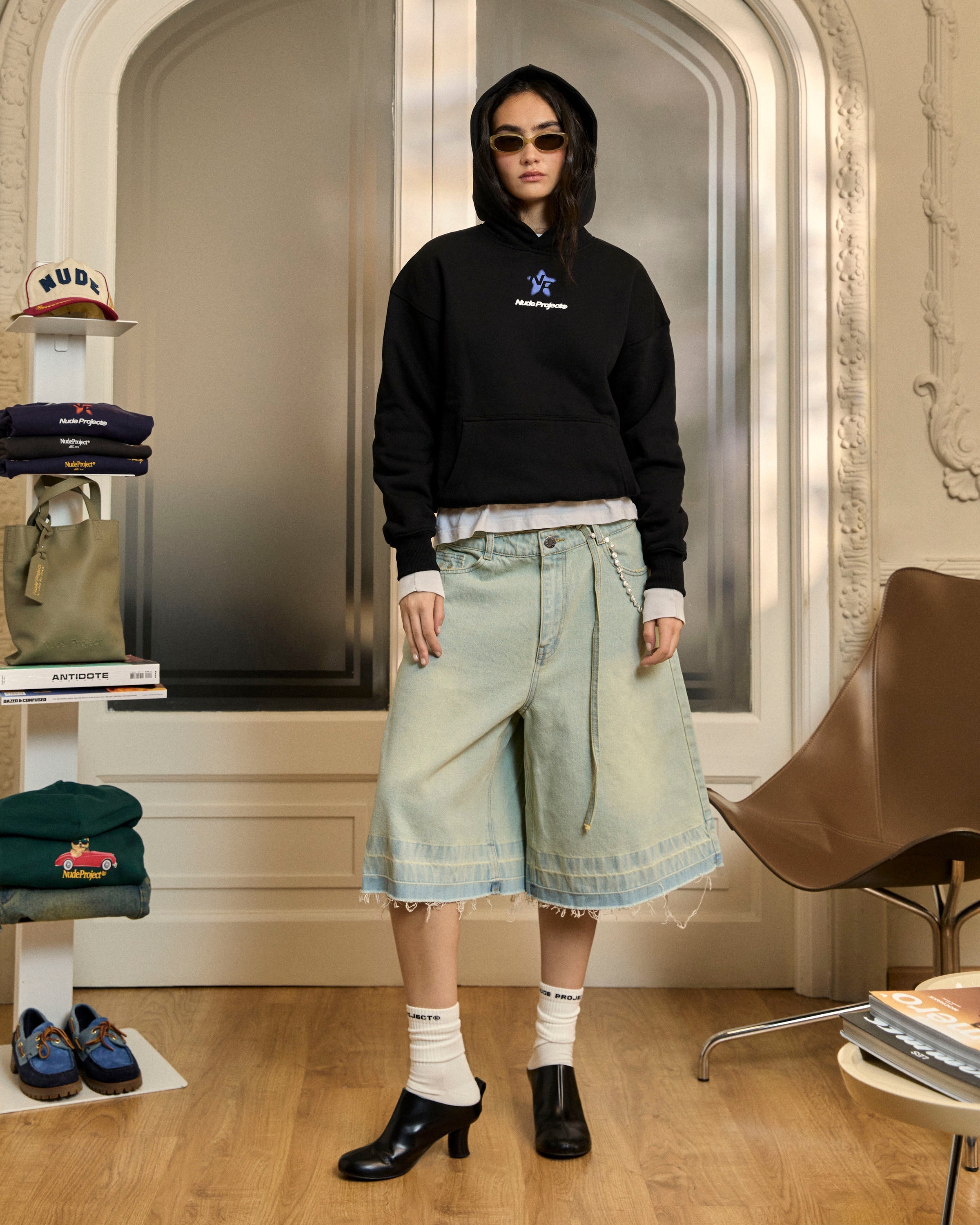 Seoul Hoodie Black
